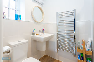 Ensuite- click for photo gallery